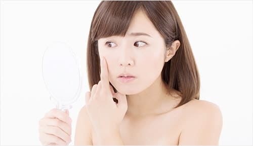 目の下のくま・たるみは遺伝のイメージ